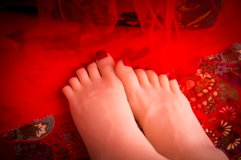 Premium Masturbator - Gerçekçi Et Dokusunda Titreşimli Suni Vajina Ayak Fetişi Mastürbatör - 38 Numara Sol Ayak