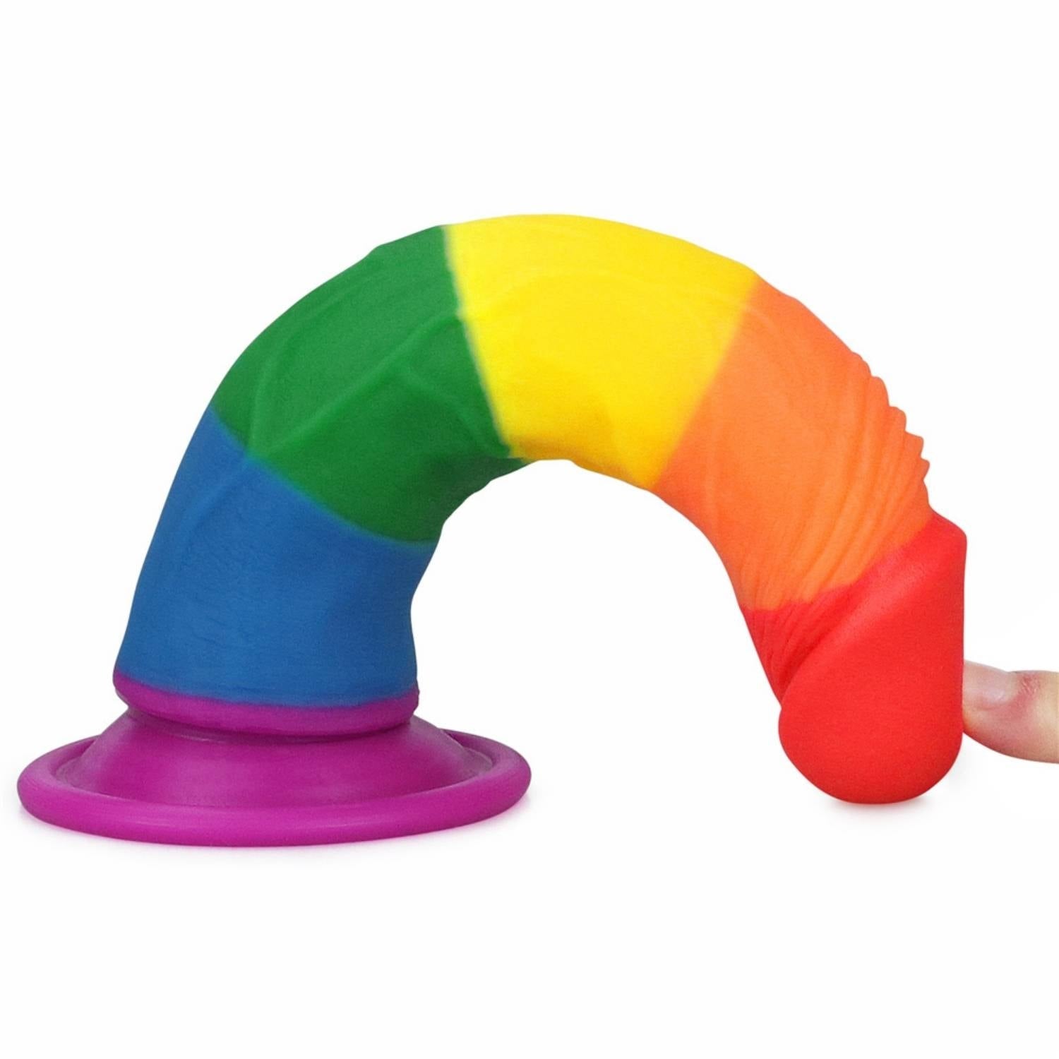 Onur Bayrağı Renkli Ultra Yumuşak Doku Silikon Gerçekçi Yapay Penis Testissiz Realistik Dildo 18.5x3.5 CM